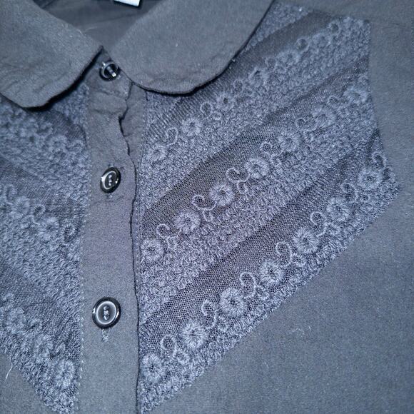 ModCloth Black Lace Front Collared Tank Top Size Small - Picture 2 of 6